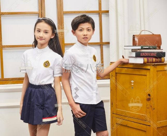 校贝贝服饰,专做园服,小学到大学校服