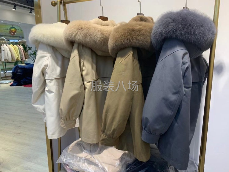 批发派克服2000件【图-嘉兴 桐乡市 石门-批发-皮草-服装八场