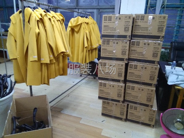 大连天恩服装厂十年专业加工定制高档双面男女款羊绒大衣-第10张图片