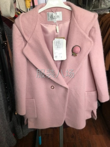 华中服装市场尾货服装货源批发-第7张图片