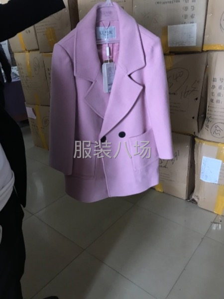 华中服装市场尾货服装货源批发-第8张图片