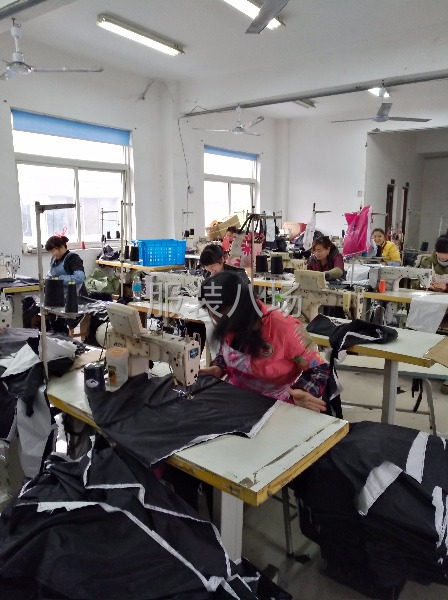 寻找服装简单款式加工-第1张图片