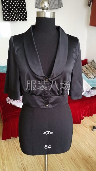 玲達服裝設(shè)計工作室-第2張圖片