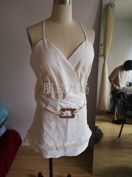 玲達服裝設(shè)計工作室-第4張圖片