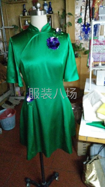 精品女装小单工厂-第3张图片