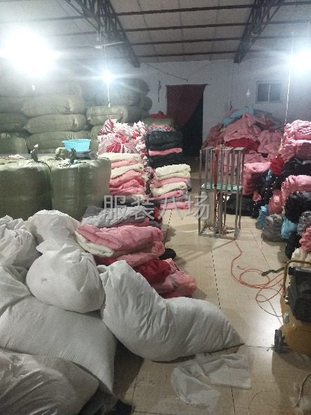 利波服裝廠，專業做羽絨服，馬甲，夾克，風衣-第2張圖片