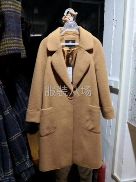 女士毛呢大衣-第1张图片