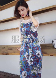 undefined - 各种T恤连衣裙防晒衣牛仔裤批发 - 图4