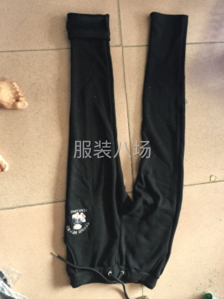 杂款有五百多件衣服和裤子-第1张图片