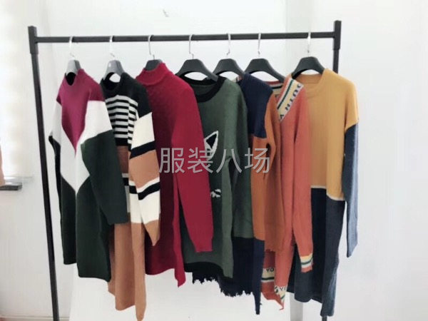 包芯纱毛衣5000件低价批发-第1张图片