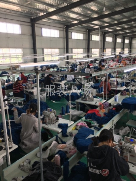 本厂常年承接罩衣。童装，圆领衫各类针织。欢迎来我厂加工合作-第1张图片