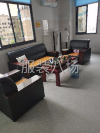 undefined - 加工厂需要接单，找长期合作的公司，主要做针织T恤衫 - 图1