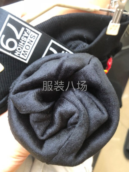 便宜服装批发-第2张图片