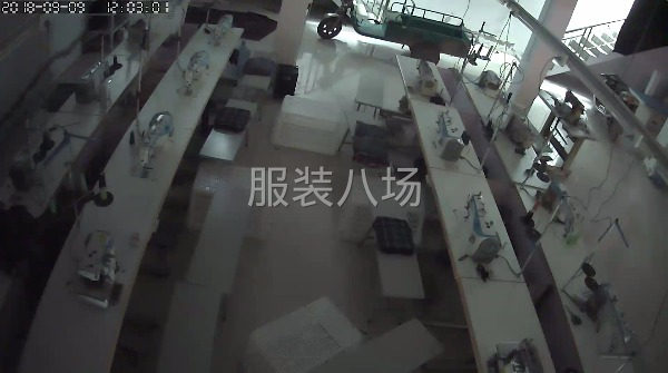 承接各种女装外套    毛呢大衣-第1张图片