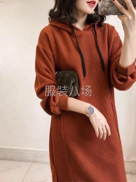 女士长款毛衣批发-第9张图片