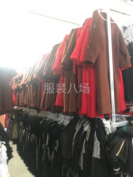 武汉货源品牌女装批发-第4张图片