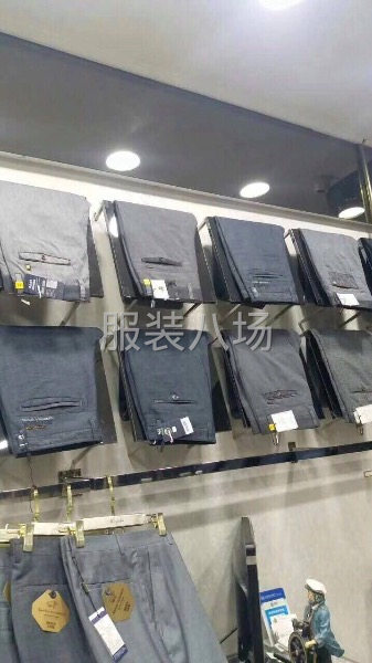 武汉品牌折扣服装店货源，汉派风，四季都做，厂家一手货源-第2张图片