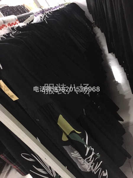 品牌工厂直销女装批发，欢迎加盟代理，-第1张图片