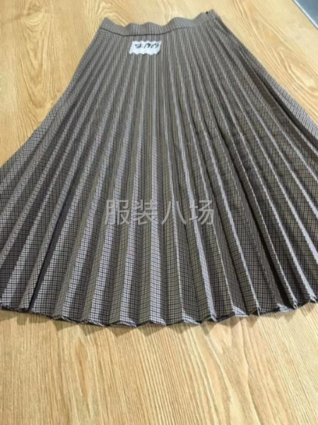 本廠承接服裝壓褶(百折)加工-第4張圖片