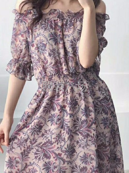 长期批发各类韩国女装,网红女装