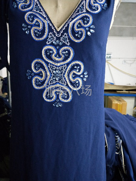 仪陇县金城镇冬雨信家人服装加工店-第1张图片