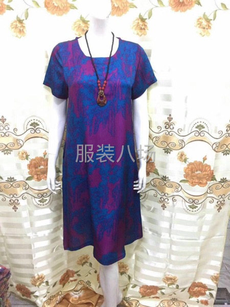 高端精品中老年女装连衣裙-第1张图片