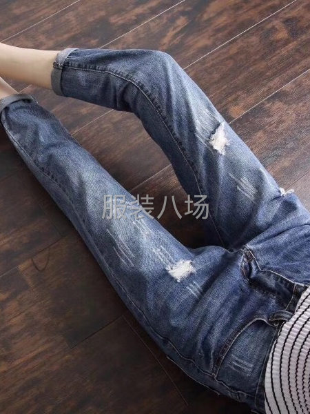 女士牛仔长裤三百多条亏本处理10元一条，-第6张图片