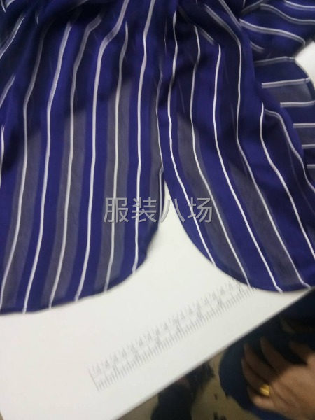 专业服装卷边-第3张图片