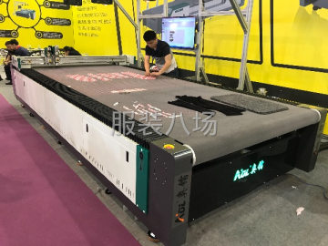 undefined - 羊剪绒，双面呢羊绒大衣数控裁剪机 - 图5