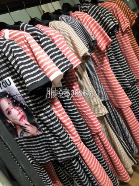最便宜的工厂服装一手货源在哪里武汉依秀商贸有限公司-第4张图片