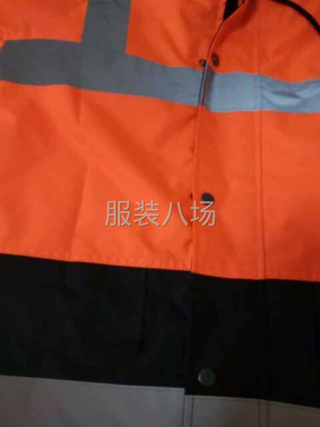 常年生产压胶服-第1张图片