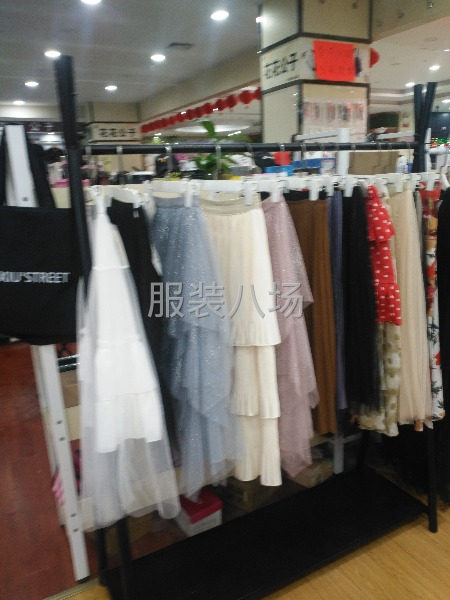 服裝店設備轉賣-第7張圖片