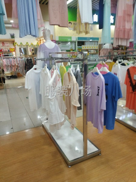 服装店设备转卖-第9张图片