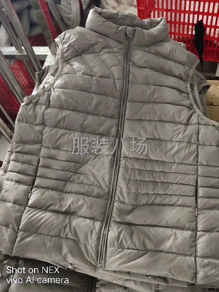 本厂现有20人服装加工厂，有货源老板联系，-第1张图片