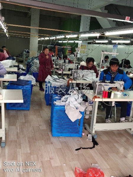 本厂现有20人服装加工厂，有货源老板联系，-第4张图片