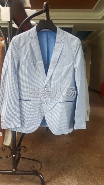 現有一批精品西服超低價處理了，十個顏色二十萬件，尺碼齊全-第1張圖片