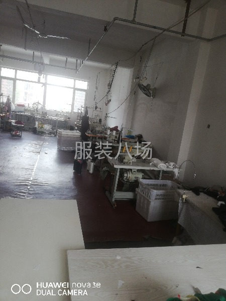 小團體，大型工廠定制服裝-第2張圖片