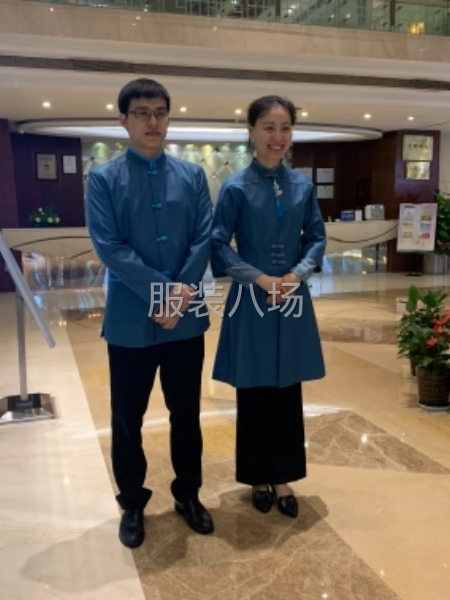 招职业装制服裁剪！-第1张图片