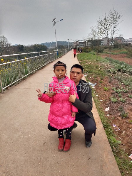 本人打衣多年，寻临时的，衣服棉衣，及各种衣服都行，有意电联系-第1张图片