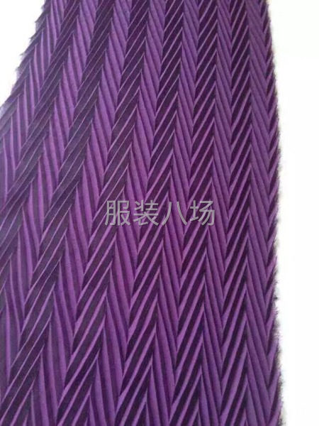 服装压褶，，面料裁片压褶，成衣压褶等。-第1张图片
