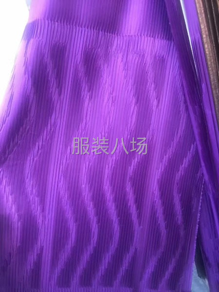服装压褶，，面料裁片压褶，成衣压褶等。-第6张图片