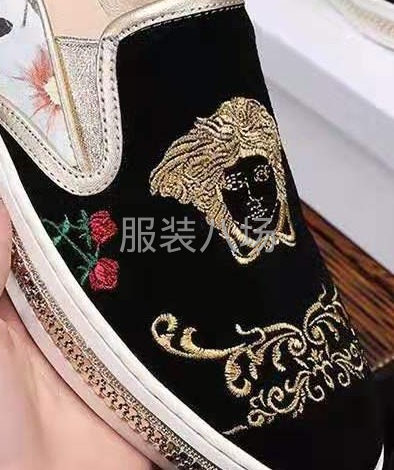 专业服装电脑绣花加工-第5张图片