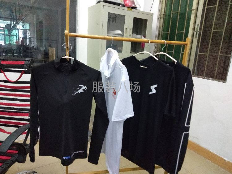 依雅琴服饰诚接有货源的客户前来合作-第1张图片
