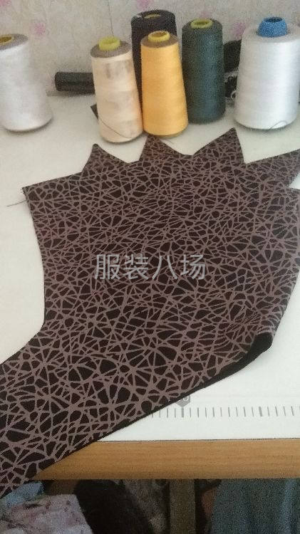 三個(gè)人承接加工網(wǎng)店服裝等縫紉活-第3張圖片