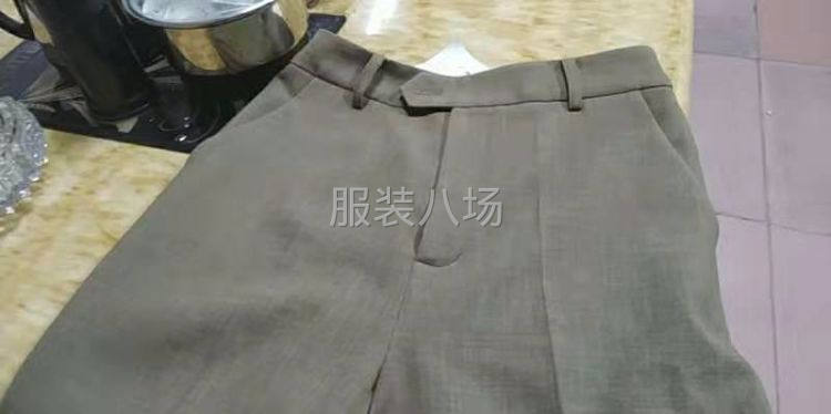 江西省赣州市赣县周坑安置区B8栋英财服装二厂-第3张图片