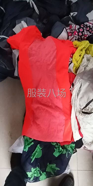 服装店下架的杂款女装童装-第5张图片