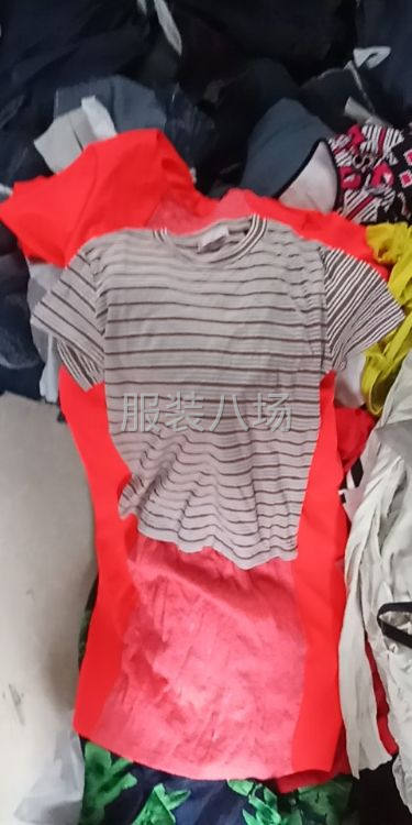 服装店下架的杂款女装童装-第2张图片