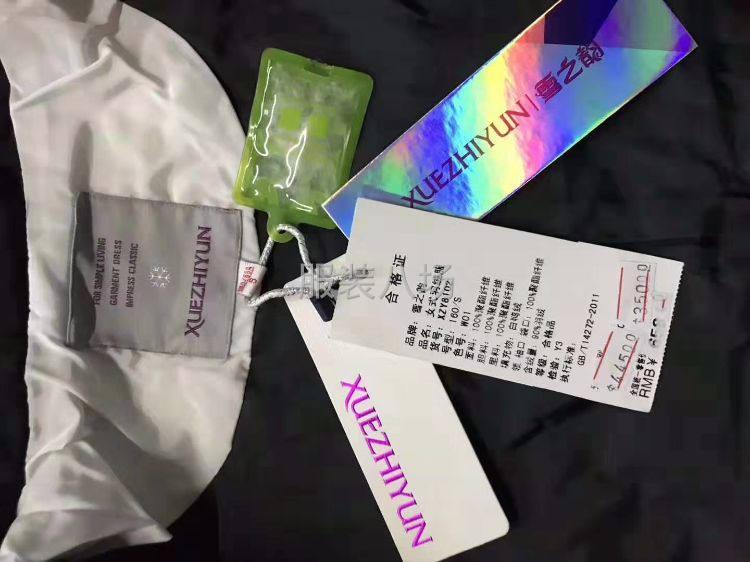 羽绒服女装，码数S.M.L，数量300多件，24清，需要的尽-第2张图片