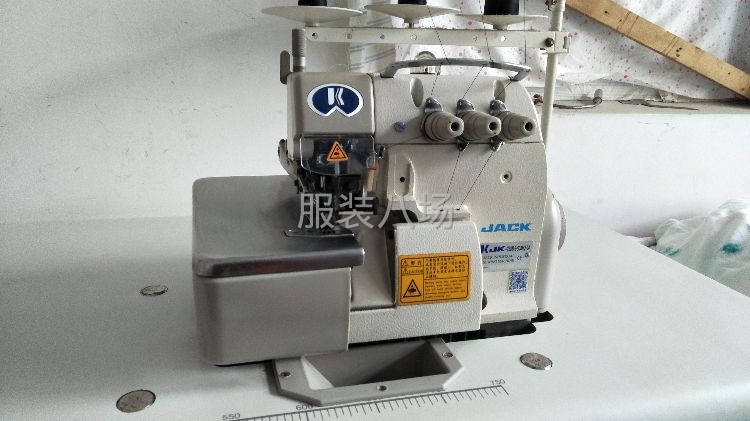 杰克静音节能三线拷边机