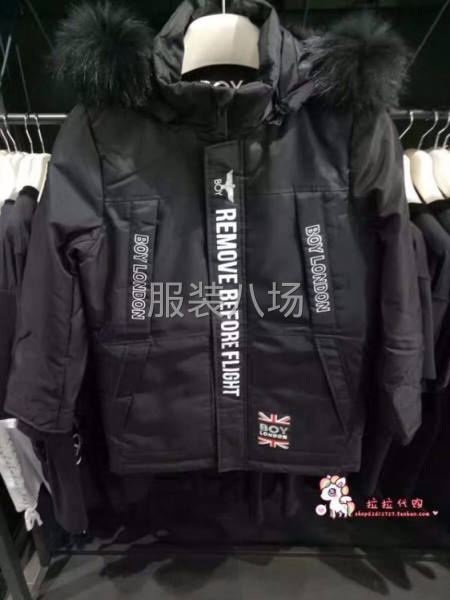 187一件，50件起批，正品潮牌boy羽绒服，长款带真毛领-第3张图片